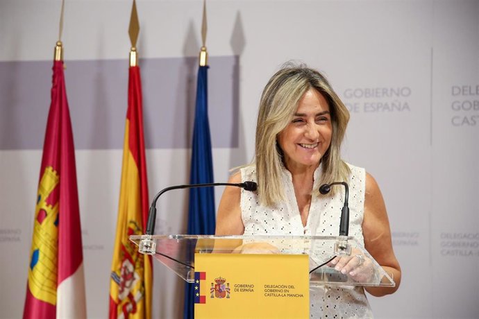 La delegada del Gobierno de España en Castilla- La Macha, Milagros Tolón, en rueda de prensa.