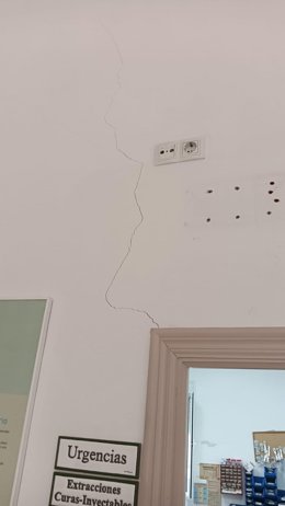 Satse avisa de la situación "de riesgo" por "problemas estructurales" del Centro de Salud de El Coronil.