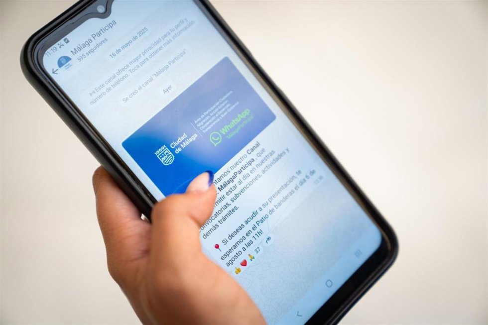 El Ayuntamiento pone en marcha el canal de WhatsApp MálagaParticipa para mantener una comunicación ágil, directa y efectiva con el tejido asociativo de la ciudad