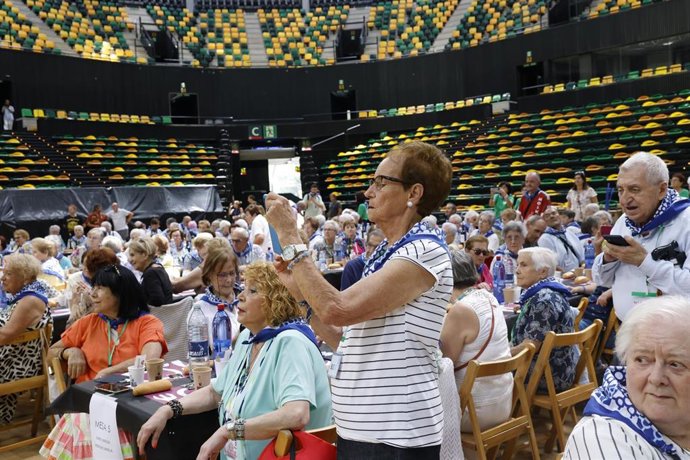 Comida en el Día de los Mayores de Aste Nagusia.