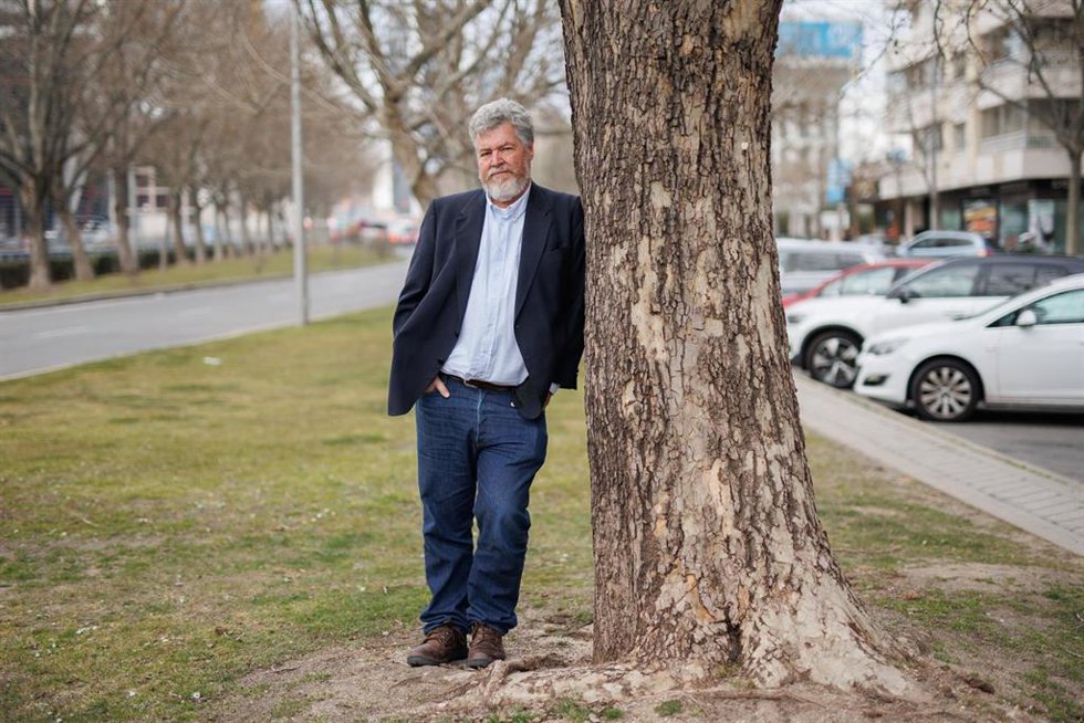 Archivo - El coordinador de Alianza Verde, Juantxo López de Uralde, durante una entrevista para Europa Press, a 16 de marzo de 2023, en Madrid, (España). 