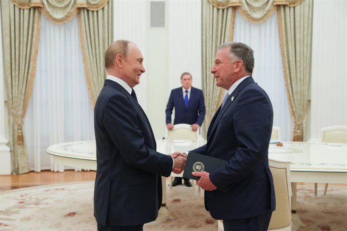El presidente de Rusia, Vladimir Putin, recibe al enviado especial de EEUU, Steve Witkoff, en el Kremlin