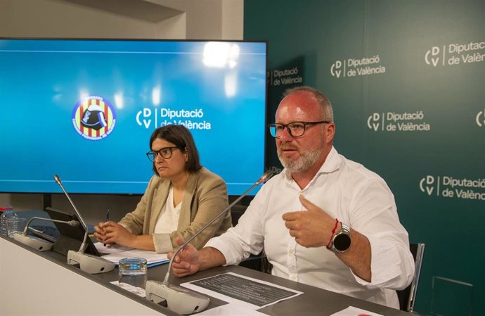 La Diputación de Valencia tiende la mano a los bomberos para alcanzar un acuerdo