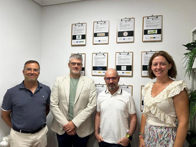 El director de la Oficina del Dato de la Comunidad Autónoma, Christian Cobas, visita Asetaga.