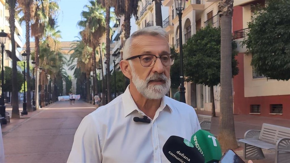 Archivo - El alcalde de Bonares, Juan Antonio García.