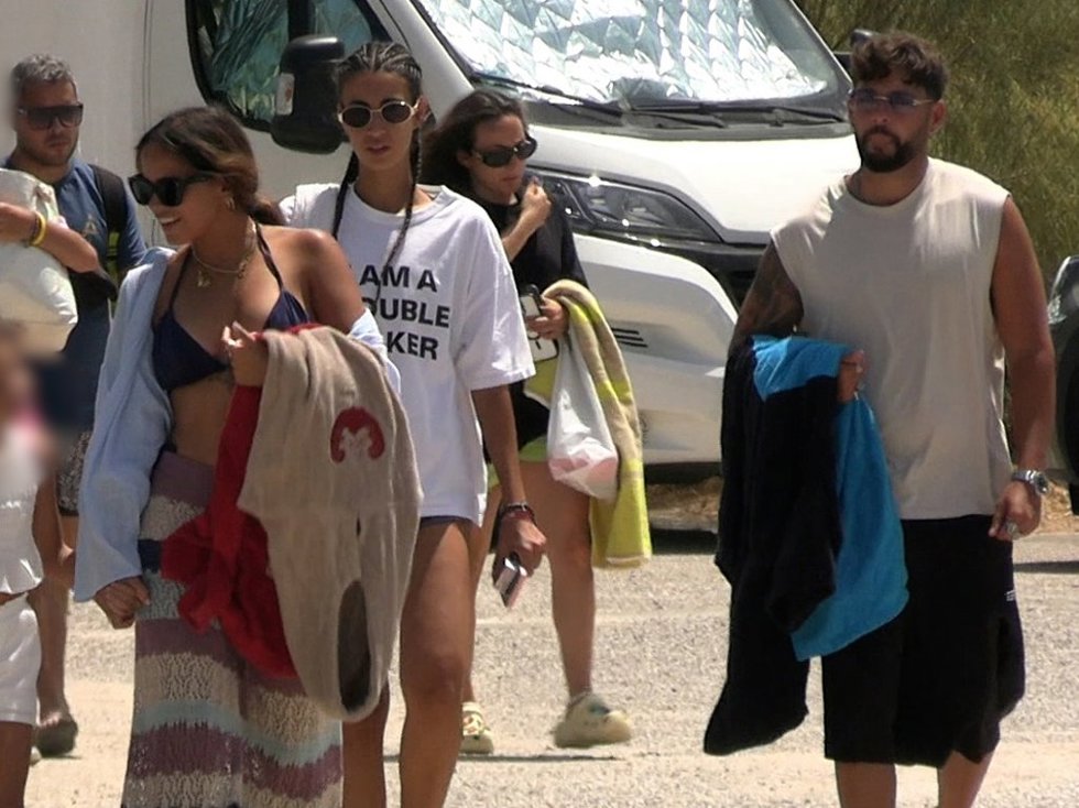 Los Ortega Cano disfrutan de un día en familia en un parque acuático junto a los más pequeños