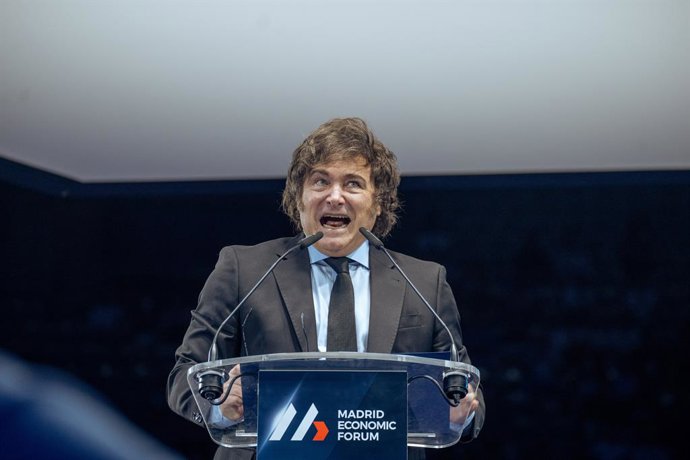 Archivo - El presidente de Argentina, Javier Milei, interviene durante la última jornada del Madrid Economic Forum, en el Palacio de Vistalegre, a 8 de junio de 2025, en Madrid (España). Tras dos ediciones anteriores en Andorra, el foro se ha trasladado a