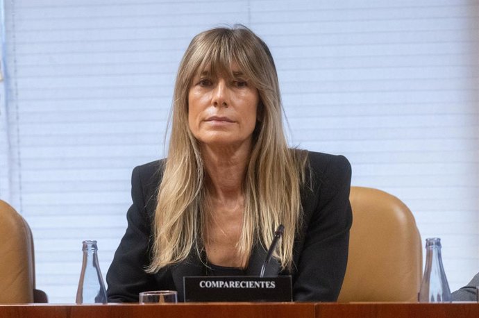 Archivo - La esposa del presidente del Gobierno, Begoña Gómez, en la Asamblea de Madrid, a 13 de noviembre de 2024, en Madrid (España).