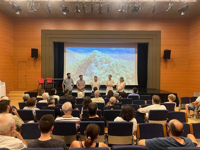 Reunión abierta a la ciudadanía para detallar el proyecto de excavación arqueológica en el Castell d'Alaró.