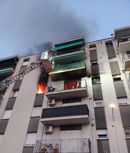 Controlado un incendio en un piso de Sarrià de Ter (Girona)