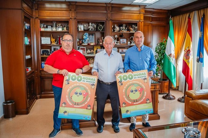 Presentación del cartel de la XXXVII edición de las '100 Horas de Deporte', que se celebrará en Roquetas de Mar (Almería).