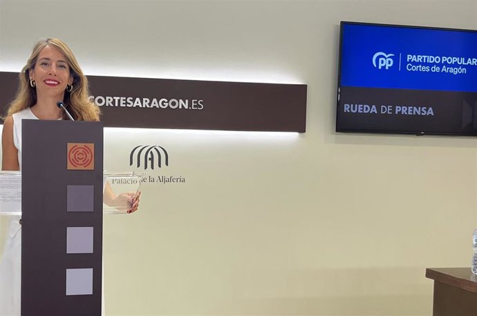 La portavoz adjunta del PP en las Cortes, María Navarro.