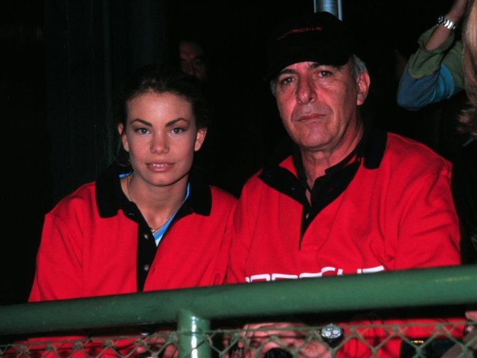 Archivo - (Foto De ARCHIVO) CARLOS GOYANES Y SU HIJA CARLA