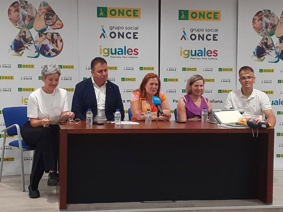 Diego García y Yovanka Cuervo, en el centro