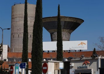 Archivo - Entrada de la sede de ArcelorMittal en Getafe, Madrid (España)