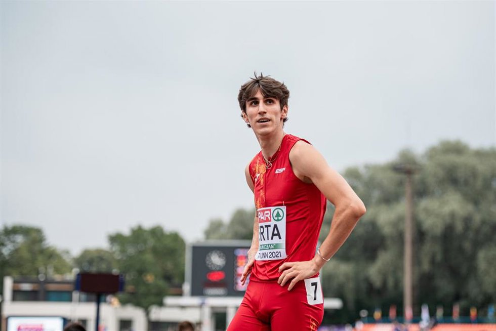 Archivo - El atletia español Bernat Erta durante una competición