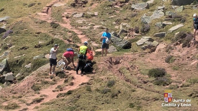 Rescatada una mujer de 69 herida en las inmediaciones de la Laguna Helada en la Sierra de Urbión (Soria)