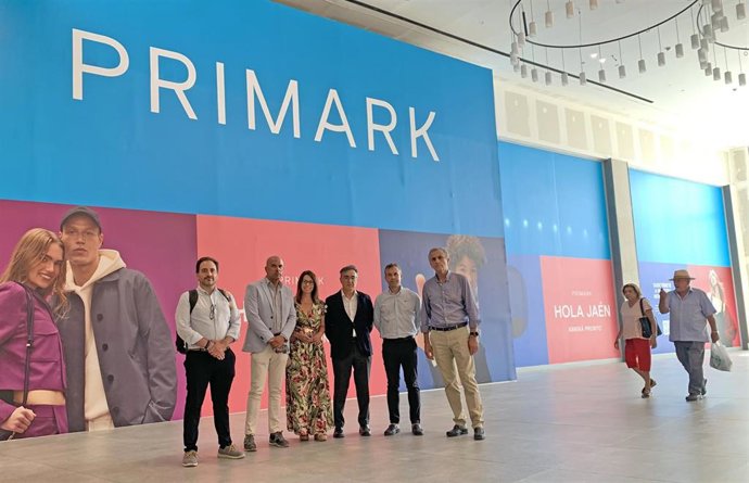 Visita del alcalde a la nueva tienda de Primark