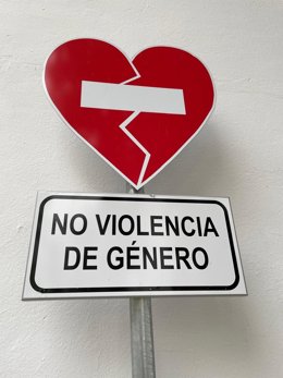Archivo - Señal contra la violencia de género. Imagen de archivo.