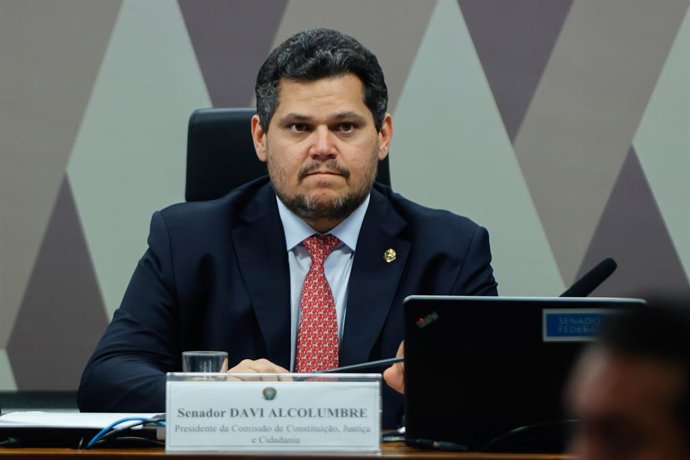Archivo - Arquivo - 19 de junho de 2024, Brasília, Distrito Federal: Brasília (DF), 19/06/2024 - NOMEAÇÃO/POLÍTICA/CCJ/DF " Senador Davi Alcolumbre, durante sessão plenária, para indicar autoridades que ocuparão o cargo de Ministro da CCJ, realizada na ci