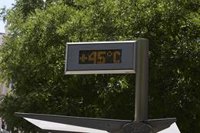 Un total de 36 provincias tienen avisos hoy por calor y tormentas, 16 con riesgo naranja y máximas de hasta 41ºC