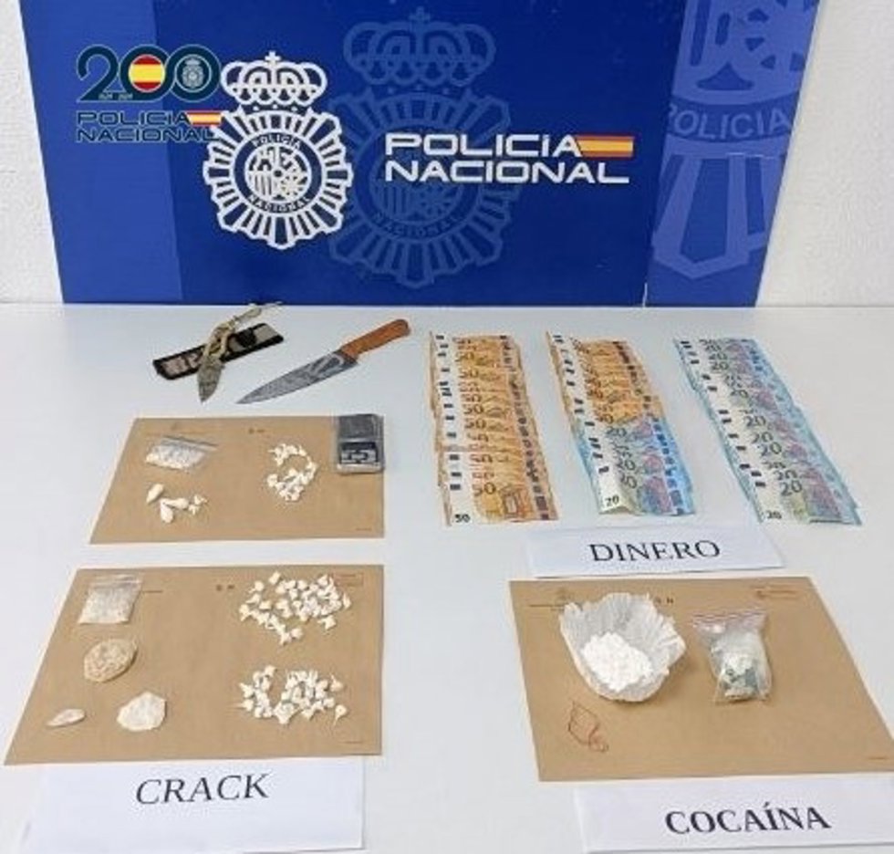 La Policía Nacional desmantela un punto de venta de drogas en el barrio de Cuestapiedra, en Santa Cruz de Tenerife