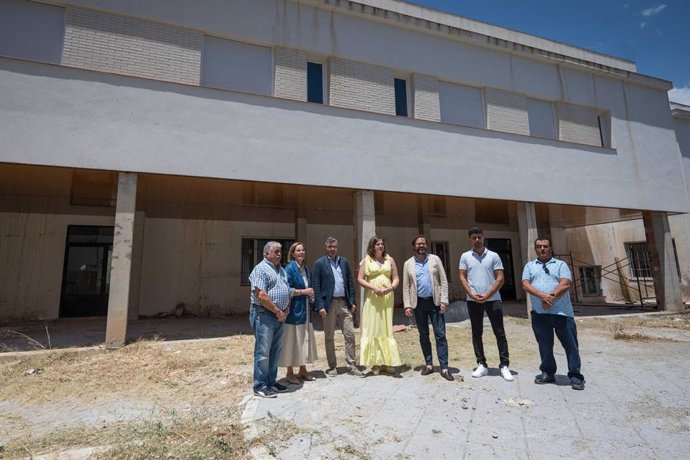 Archivo - Visita obras de la residencia de mayores de la localidad Cádiar, en Granada.