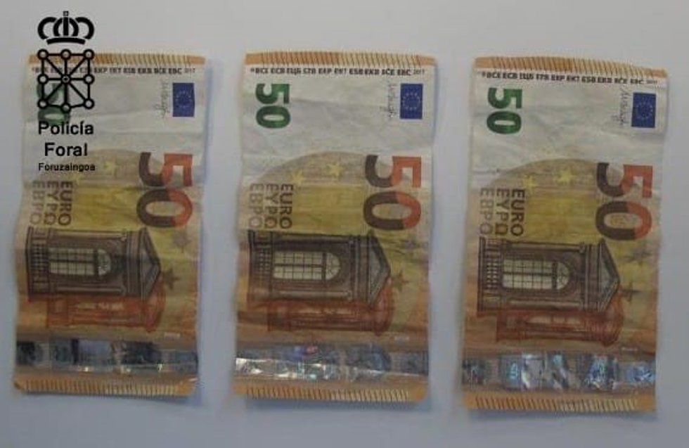 Billetes falsos incautados al menor en Estella.