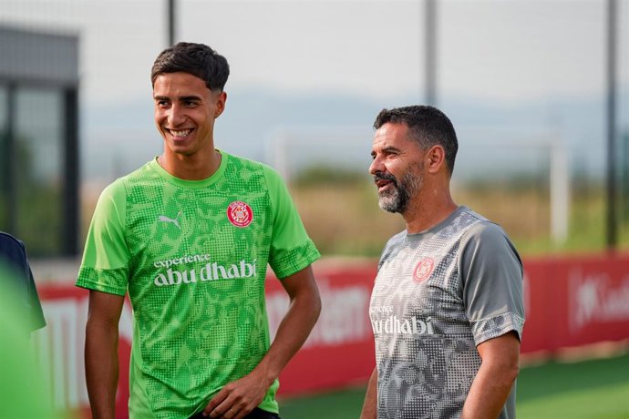 El nuevo jugador del Girona FC, el central brasileño Vitor Reis, en un entrenamiento en agosto de 2025