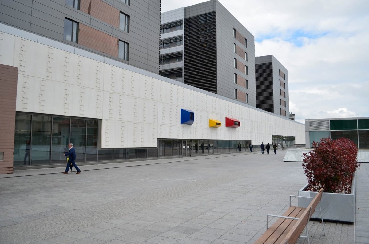 La Justicia reconoce el derecho de una médica residente de Valdecilla a adaptar sus guardias por conciliación