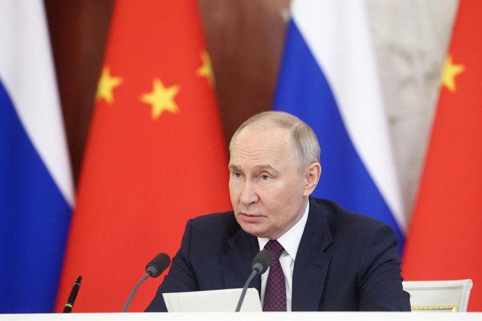 Archivo - RUSSIA, MOSCOW - MAY 8, 2025: Russia's President Vladimir Putin is seen during a meeting with China's President Xi Jinping at the Moscow Kremlin