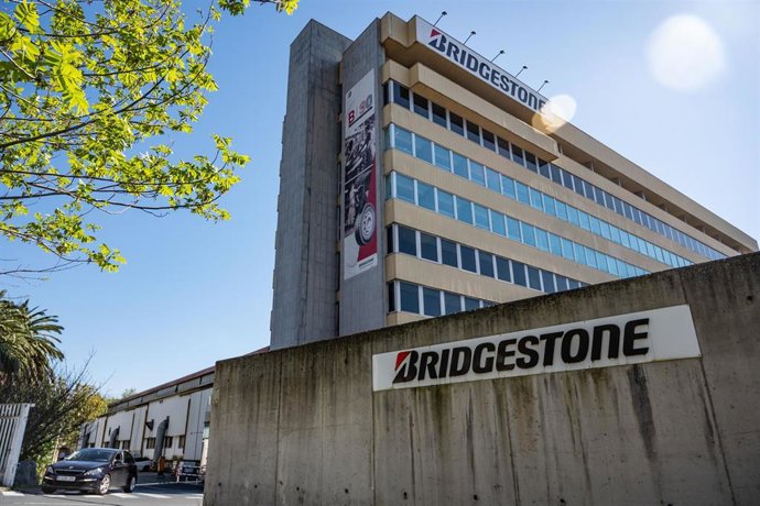 Archivo - Exterior de la planta de Bridgestone Hispania Manufacturing, a 1 de abril de 2025, en Basauri (Bizkaia)