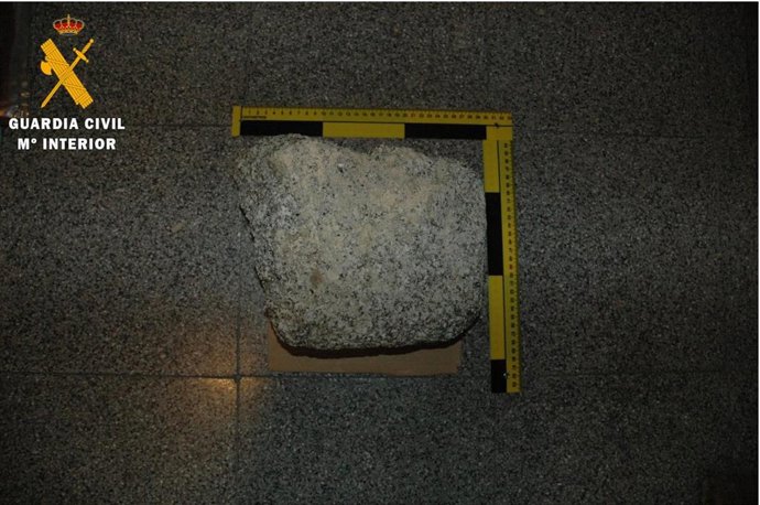 Piedra recuperada por la Guardia Civil.