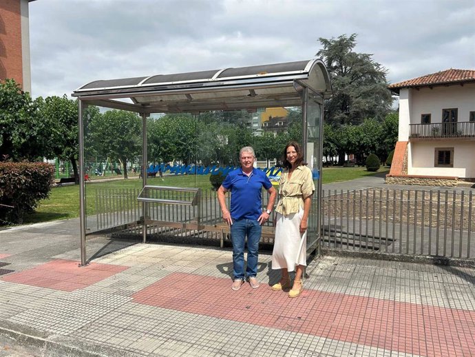 Adjudicado el contrato para la limpieza y mantenimiento de marquesinas.