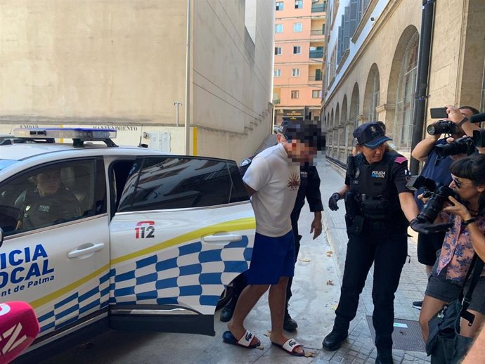 El joven detenido por atropellar al cantante Jaume Anglada pasa a disposición judicial en Palma.