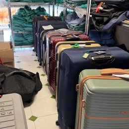 Maletas con matarial para la nueva campaña de intervenciones quirúrgicas