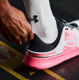 Archivo - Under Armour presenta la 'UA SlipSpeed', la zapatilla de rendimiento con talón convertible.