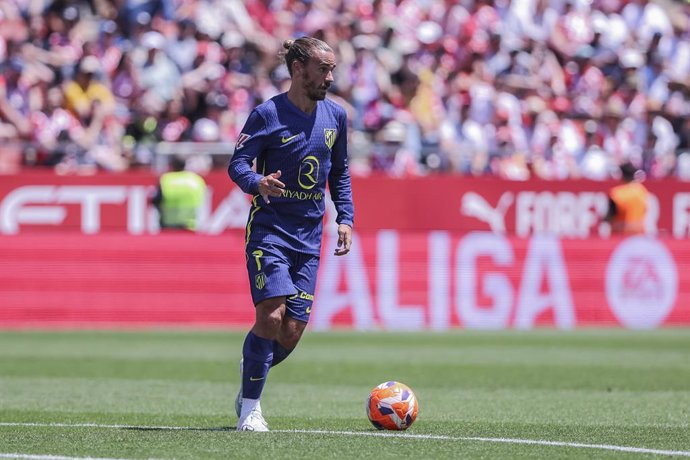 Archivo - Antoine Griezmann of Atletico de Madrid in action during the Spanish league, La Liga EA Sports, football match played between Girona FC and Atletico de Madrid at Estadio de Montilivi on May 25, 2025 in Girona, Spain.