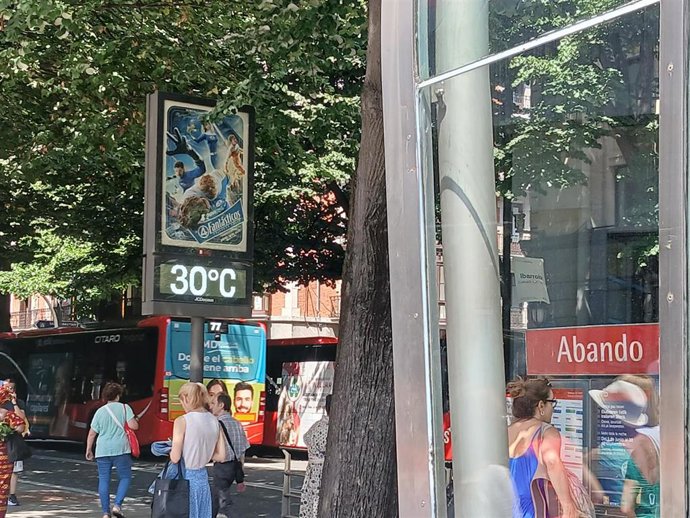 Termómetro en la Gran Vía de Bilbao este viernes