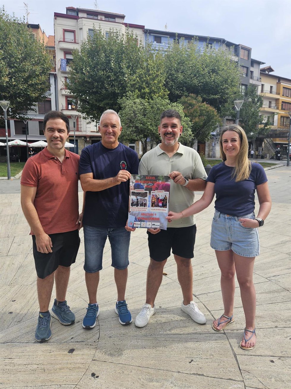 Presentación de la nueva edición del Festival internacional de Folclore de Bermeo.