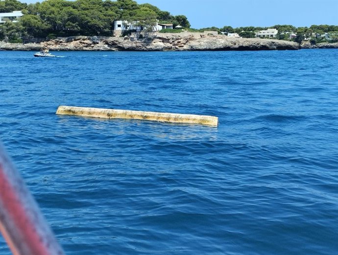 El servicio de limpieza del litoral del Govern retira 6.479,55 kilos de residuos durante el mes de julio