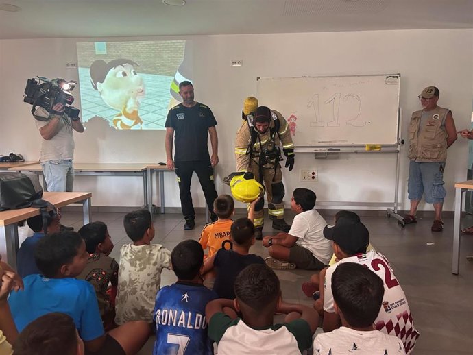 Los menores saharauis acogidos al programa 'Vacaciones en Paz' durante su visita al Sepei de Cáceres