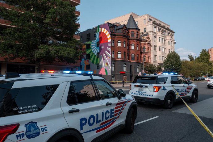 August 7, 2025, Washington, District of Columbia, USA: D.C. Metropolitan Police Department investigates a stabbing at a Papa Johns Pizza in the Foggy Bottom neighborhood of Washington, D.C. on August 7, 2025. An employee was stabbed and hospitalized, and 