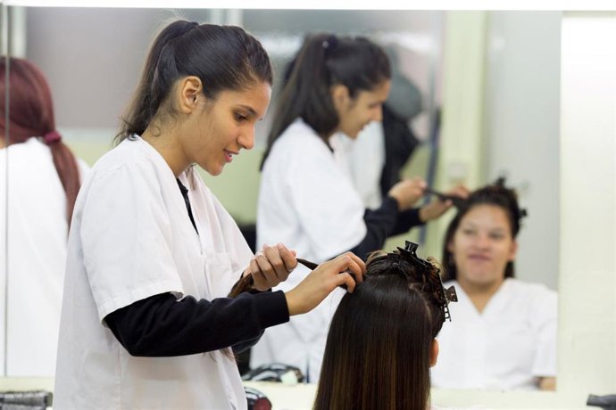 Archivo - Más de 110 empresas colaboran en La Rioja con el programa Incorpora de la Fundación