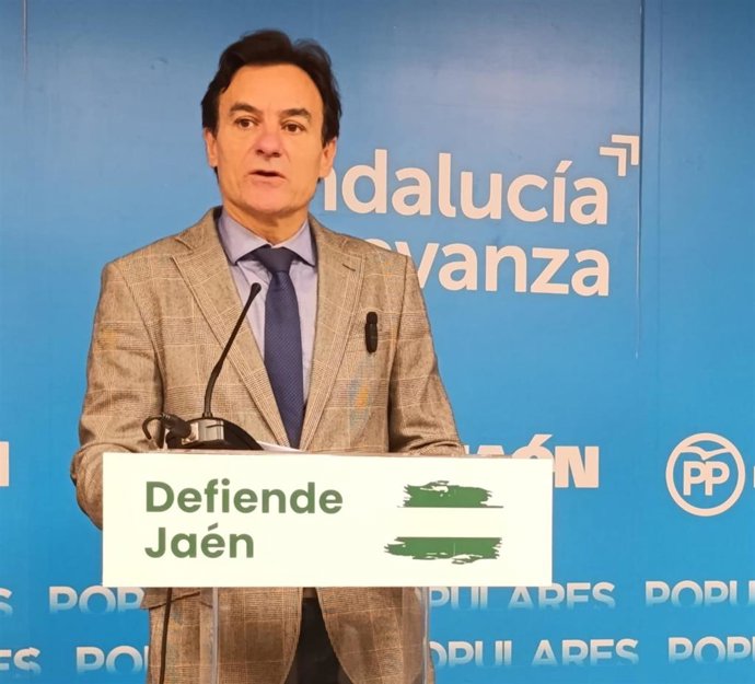 El portavoz del Grupo Popular en el Ayuntamiento de Jaén, José Agustín González.