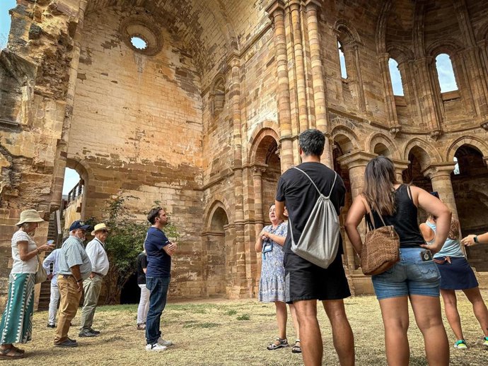 Imagen de la visita guiada al Monasterio de la Granja de Morehuela en Zamora