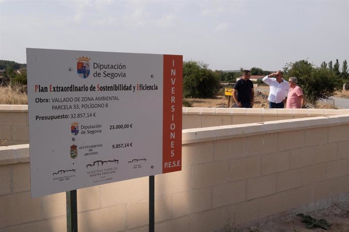 La falda de la Sierra de Guadarrama delimita la última visita de Miguel Ángel de Vicente a los municipios segovianos