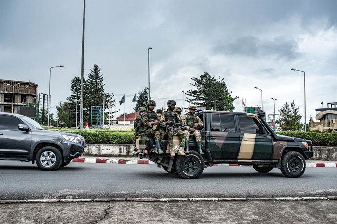 Archivo - GOMA, April 8, 2025  -- Armed forces of the March 23 Movement (M23) rebels are seen in Goma, the Democratic Republic of the Congo (DRC), April 7, 2025. The Congo Savings Bank (CADECO) branch in Goma, eastern Democratic Republic of the Congo (DRC