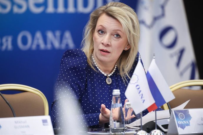 Archivo - RÚSSIA, ST PETERSBURG - 20 de junho de 2025: A porta-voz do Ministério das Relações Exteriores da Rússia, Maria Zakharova, participa da segunda sessão plenária da 19ª Assembleia Geral da Organização das Agências de Notícias da Ásia-Pacífico (OAN
