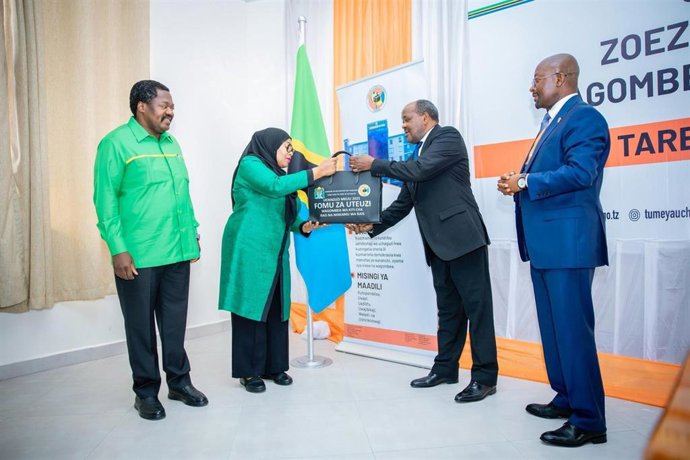 La presidenta de Tanzania, Samia Suhulu Hassan, formaliza su candidatura a las presidenciales de octubre